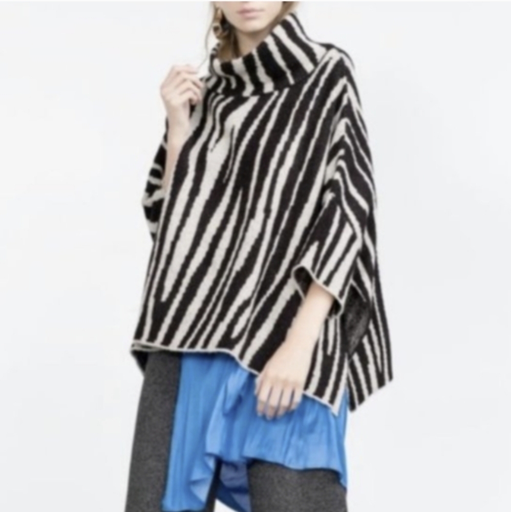 Zara Oversized Zebra Print Poncho, Size Small